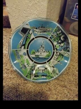 Vintage Walt Disney World Souvenir Decorative Plate - Blue